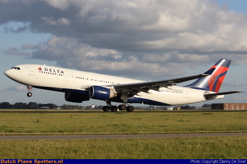 N859NW Airbus A330-200 Delta Airlines by Danny De Soet