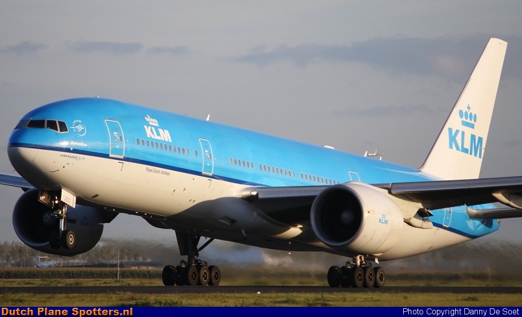 PH-BQE Boeing 777-200 KLM Royal Dutch Airlines by Danny De Soet