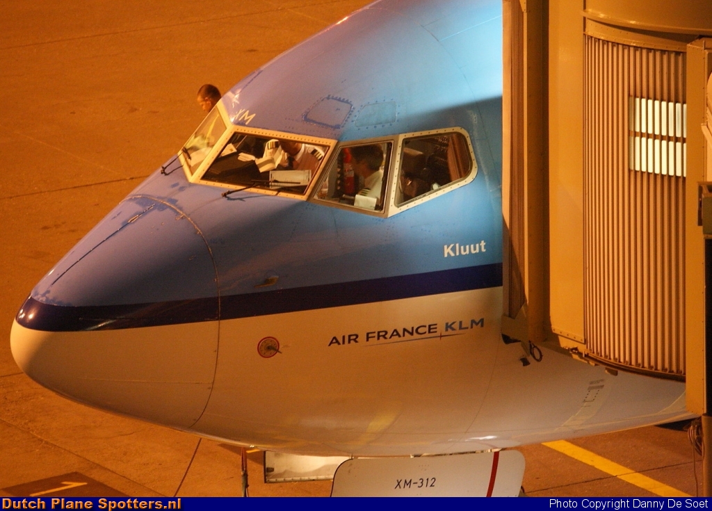 PH-BXM Boeing 737-800 KLM Royal Dutch Airlines by Danny De Soet