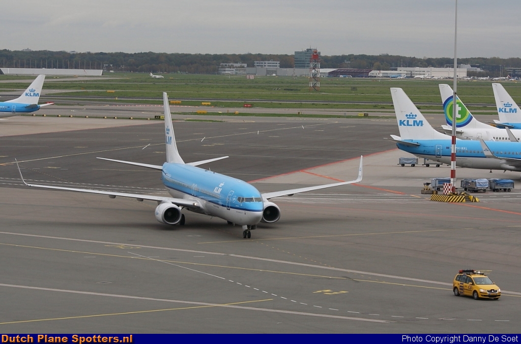 PH-BGA Boeing 737-800 KLM Royal Dutch Airlines by Danny De Soet