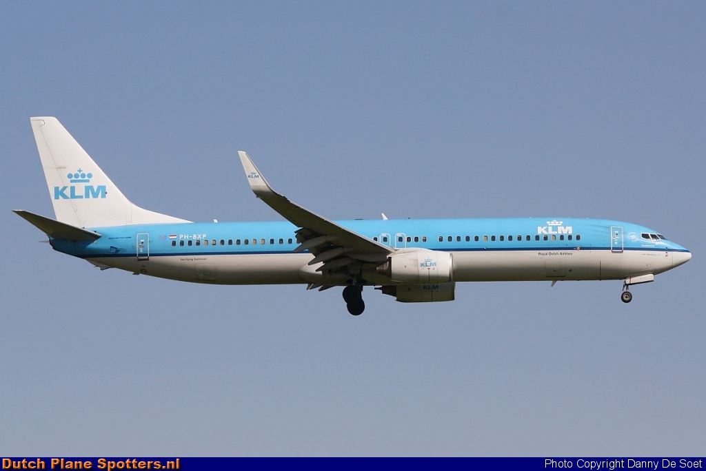 PH-BXP Boeing 737-900 KLM Royal Dutch Airlines by Danny De Soet