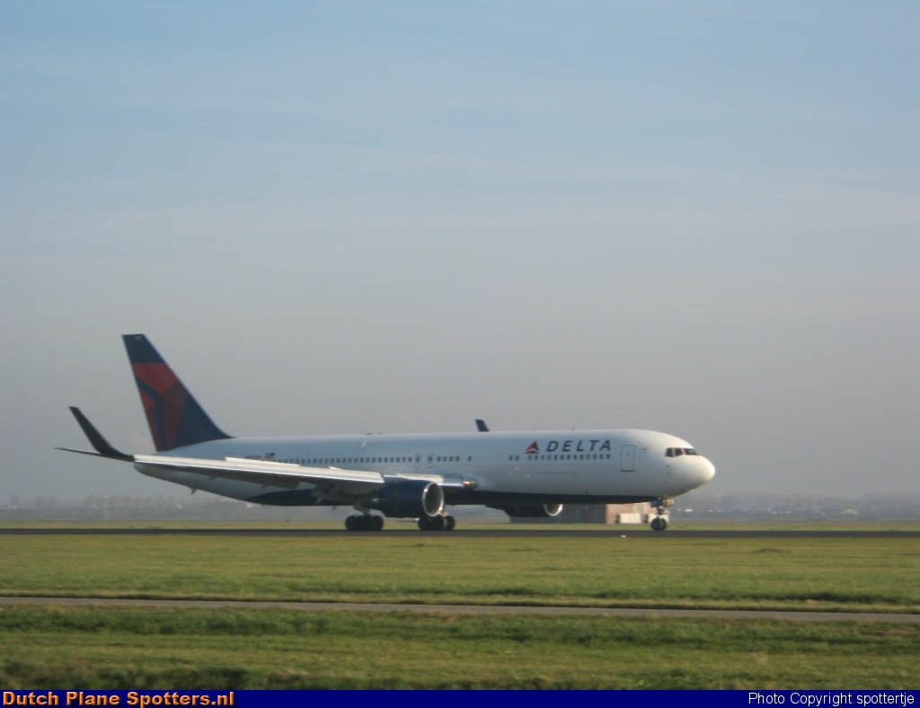  Boeing 767-300 Delta Airlines by spottertje