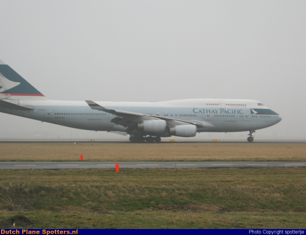  Boeing 747-400 Cathay Pacific by spottertje