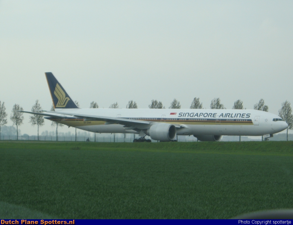 9V-SWF Boeing 777-200 Singapore Airlines by spottertje