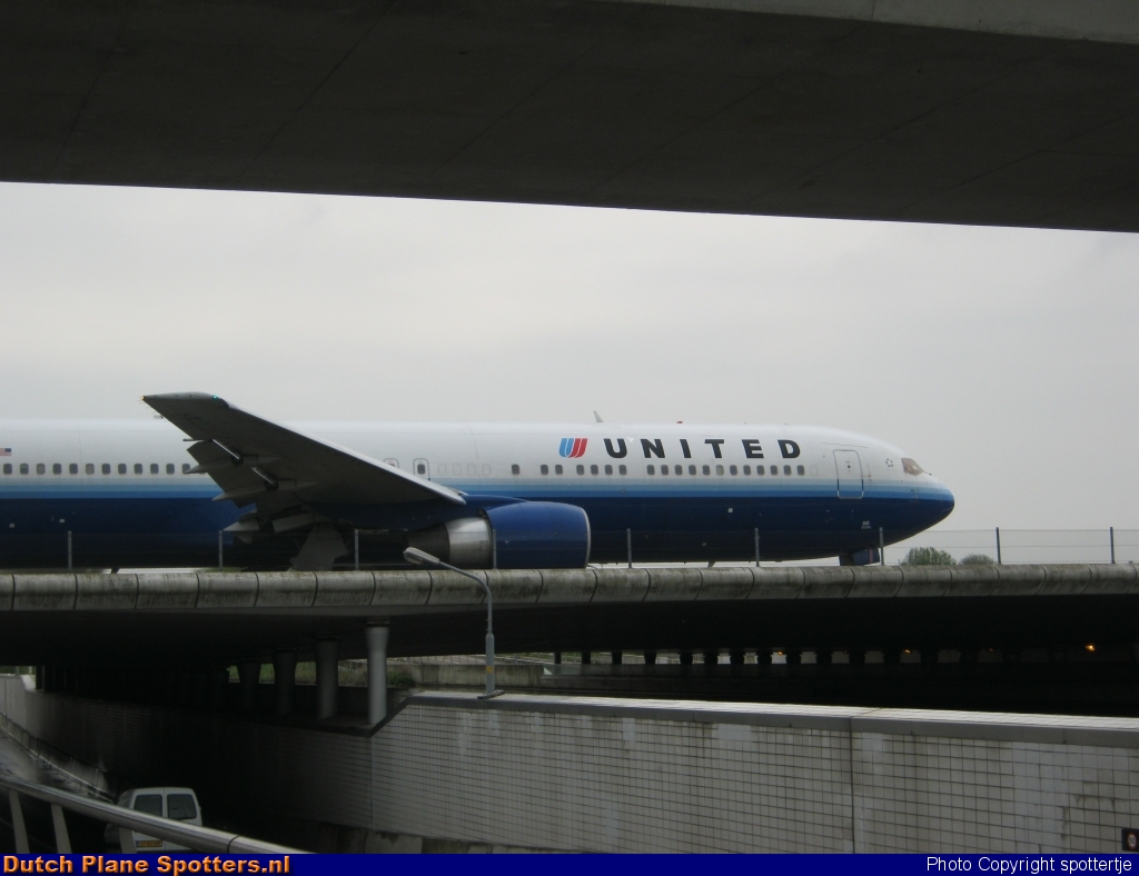  Boeing 767-300 United Airlines by spottertje
