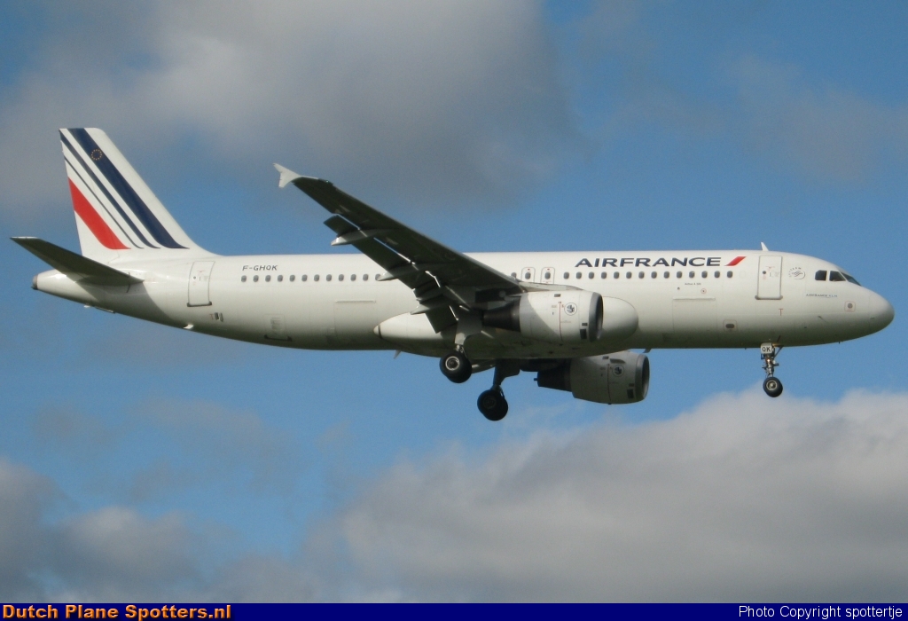 F-GHQK Airbus A320 Air France by spottertje
