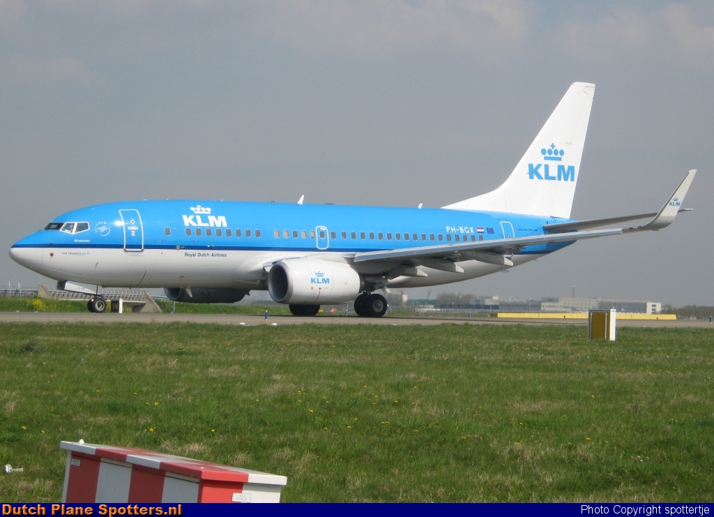 PH-BGX Boeing 737-700 KLM Royal Dutch Airlines by spottertje