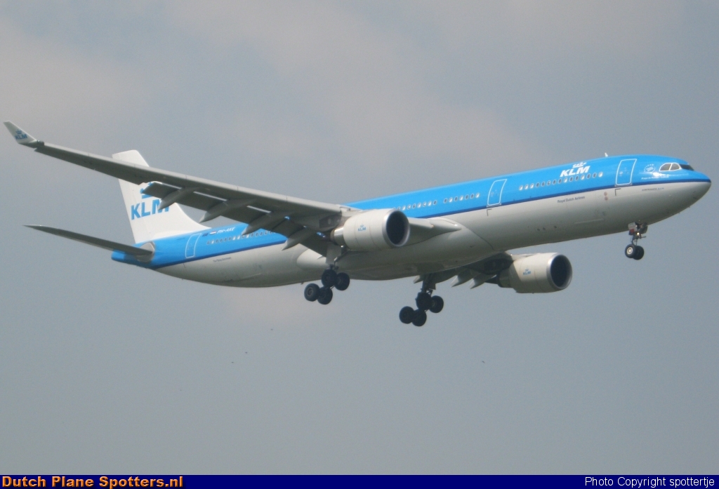 PH-AKE Airbus A330-300 KLM Royal Dutch Airlines by spottertje