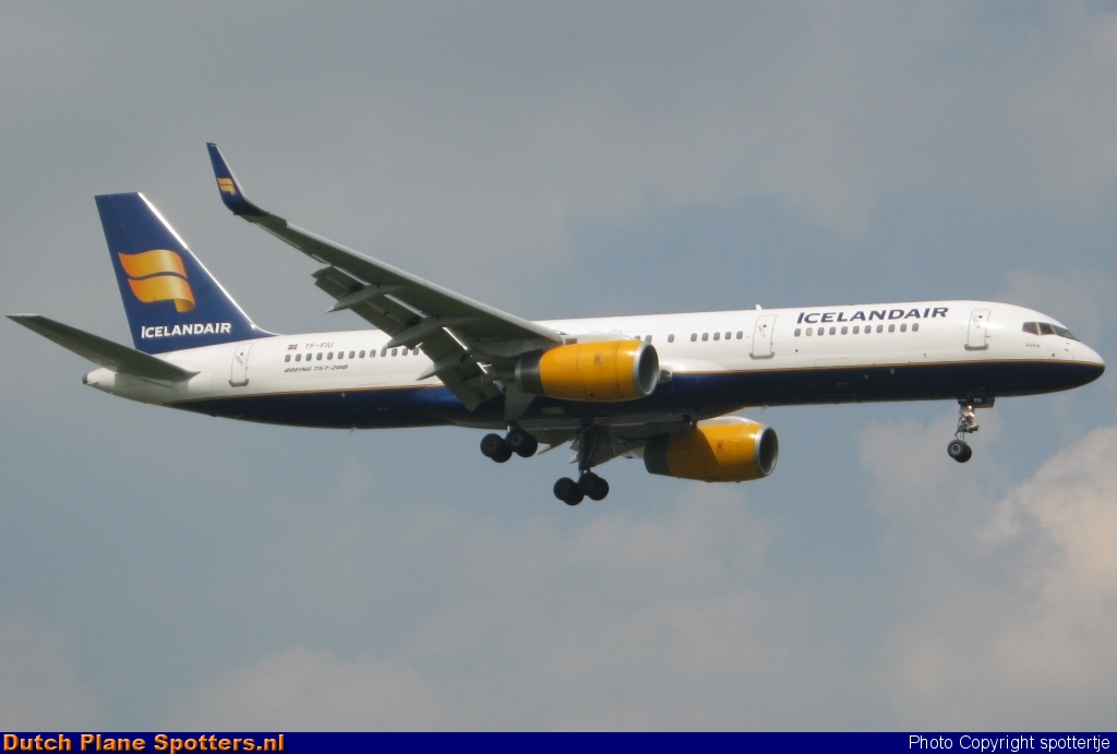 TF-FIU Boeing 757-200 Icelandair by spottertje