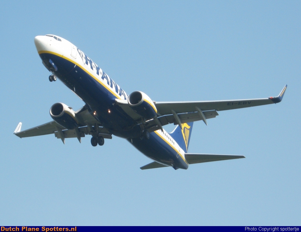 EI-EBV Boeing 737-800 Ryanair by spottertje