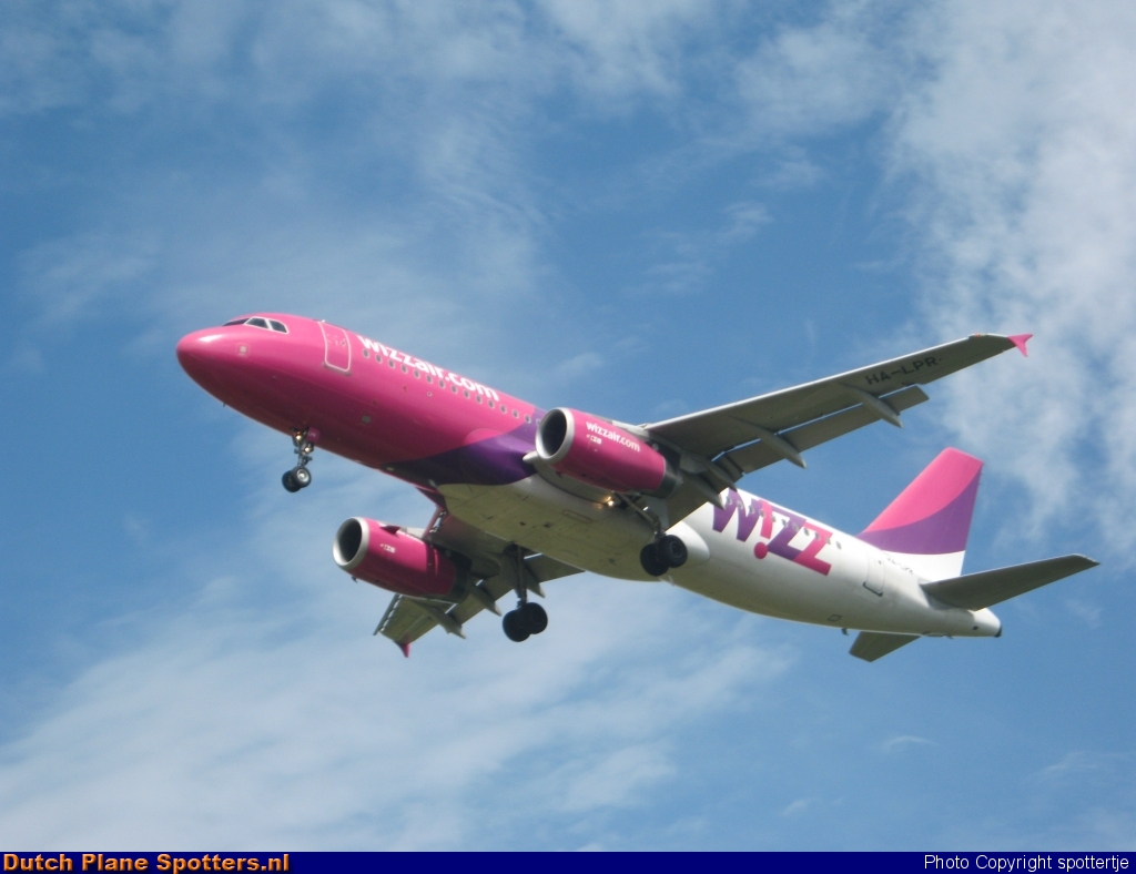 HA-LPR Airbus A320 Wizz Air by spottertje