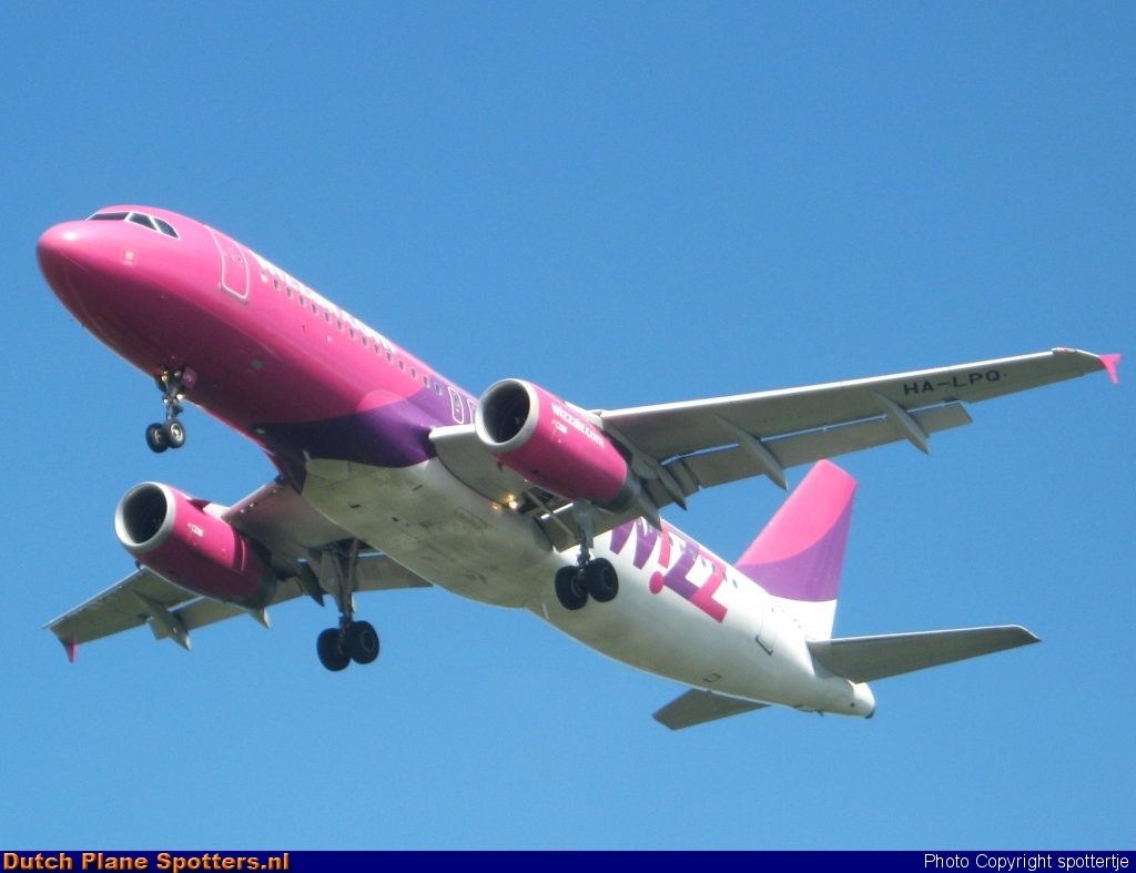 HA-LPQ Airbus A320 Wizz Air by spottertje
