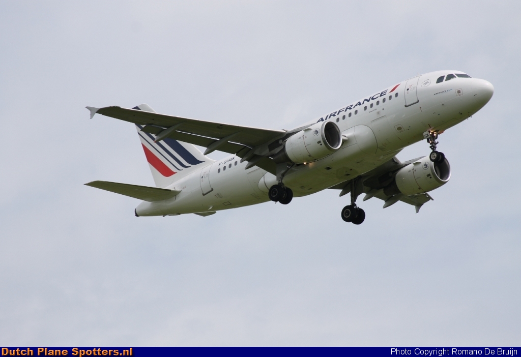 F-GUGK Airbus A318 Air France by Romano De Bruijn