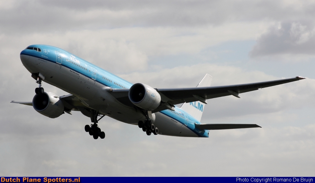 PH-BQO Boeing 777-200 KLM Royal Dutch Airlines by Romano De Bruijn