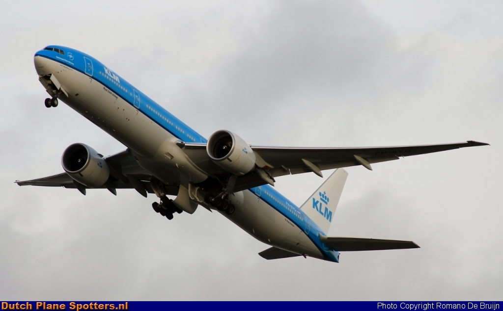 PH-BVG Boeing 777-300 KLM Royal Dutch Airlines by Romano De Bruijn