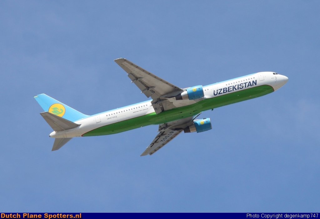 UK-67002 Boeing 767-300 Uzbekistan Airways by Herman Degenkamp