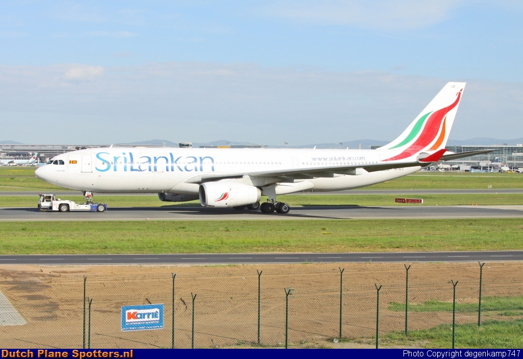 4R-ALD Airbus A330-200 SriLankan Airlines by Herman Degenkamp