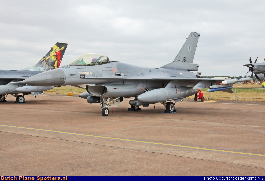 J-061 General Dynamics F-16 Fighting Falcon MIL - Dutch Royal Air Force by Herman Degenkamp