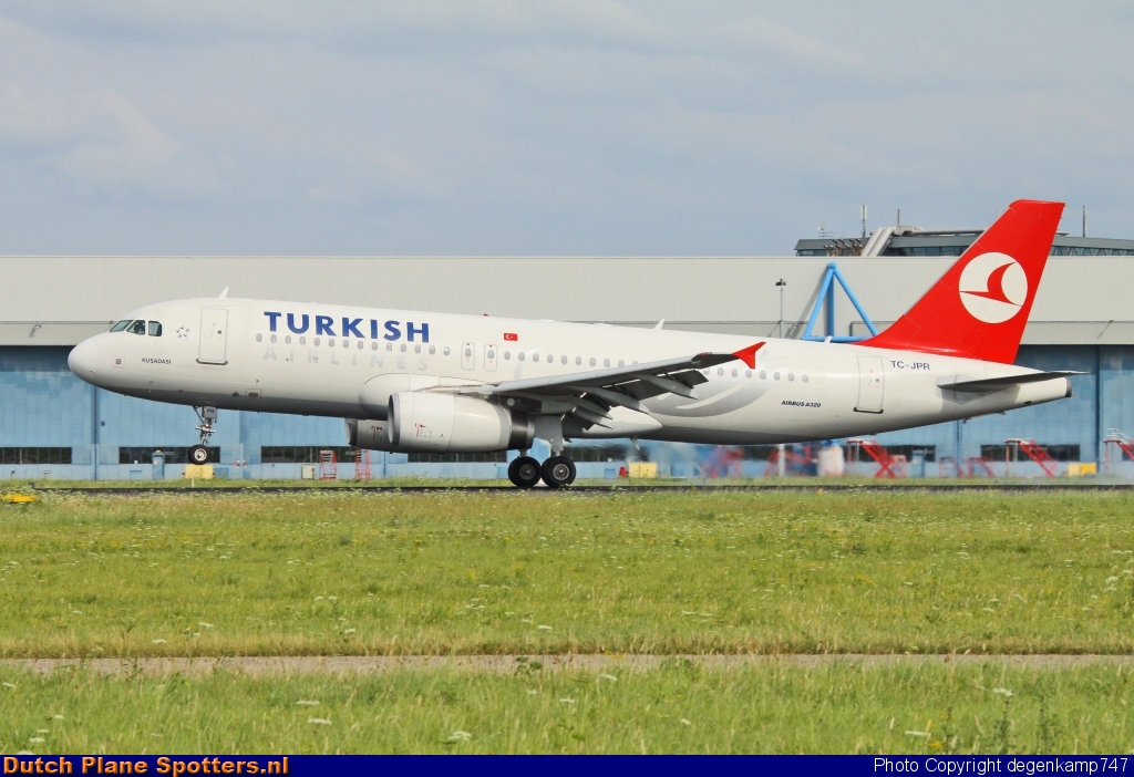TC-JPR Airbus A320 Turkish Airlines by Herman Degenkamp