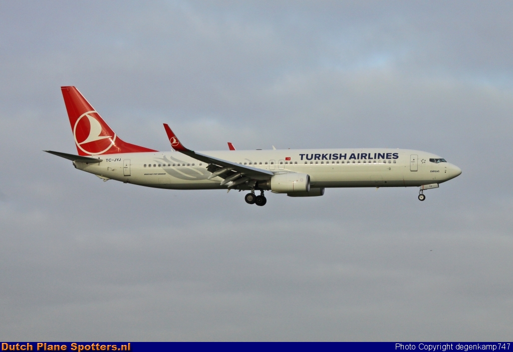 TC-JYJ Boeing 737-900 Turkish Airlines by Herman Degenkamp