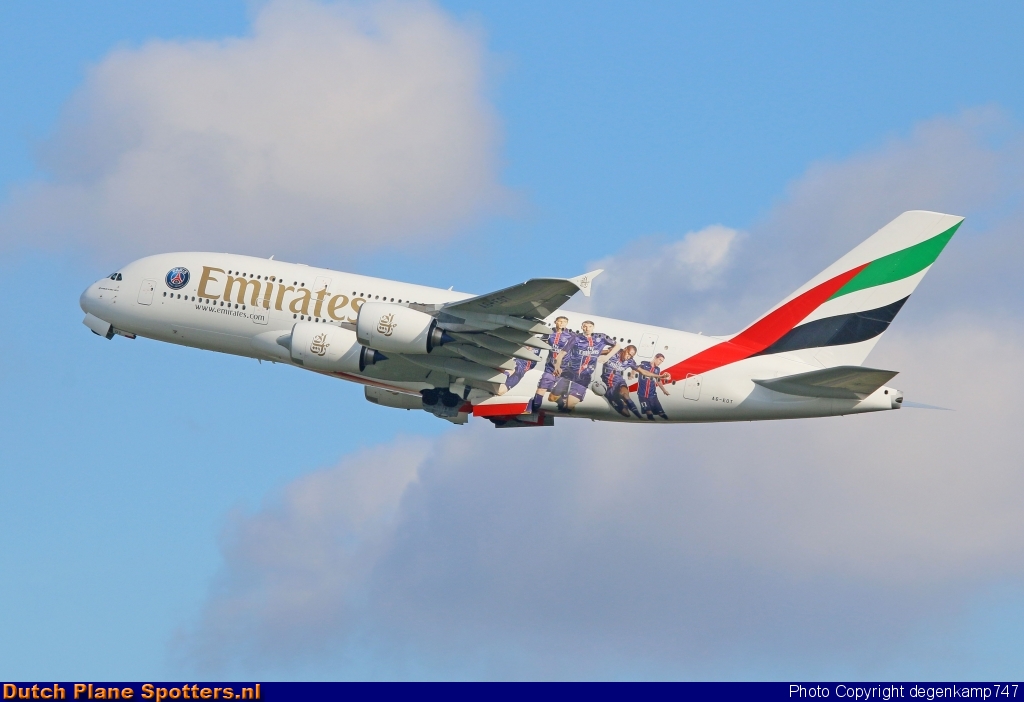 A6-EOT Airbus A380-800 Emirates by Herman Degenkamp