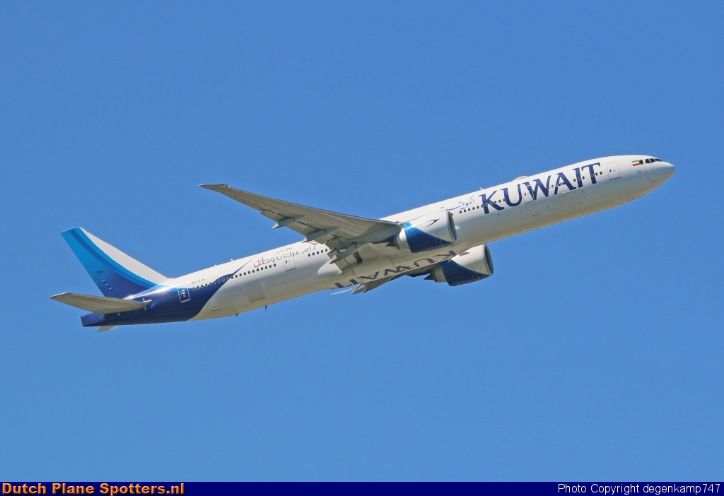 9K-AOK Boeing 777-300 Kuwait Airways by Herman Degenkamp