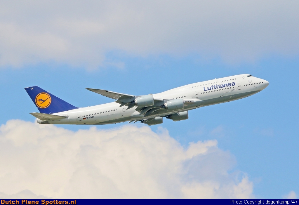 D-ABYN Boeing 747-8 Lufthansa by Herman Degenkamp