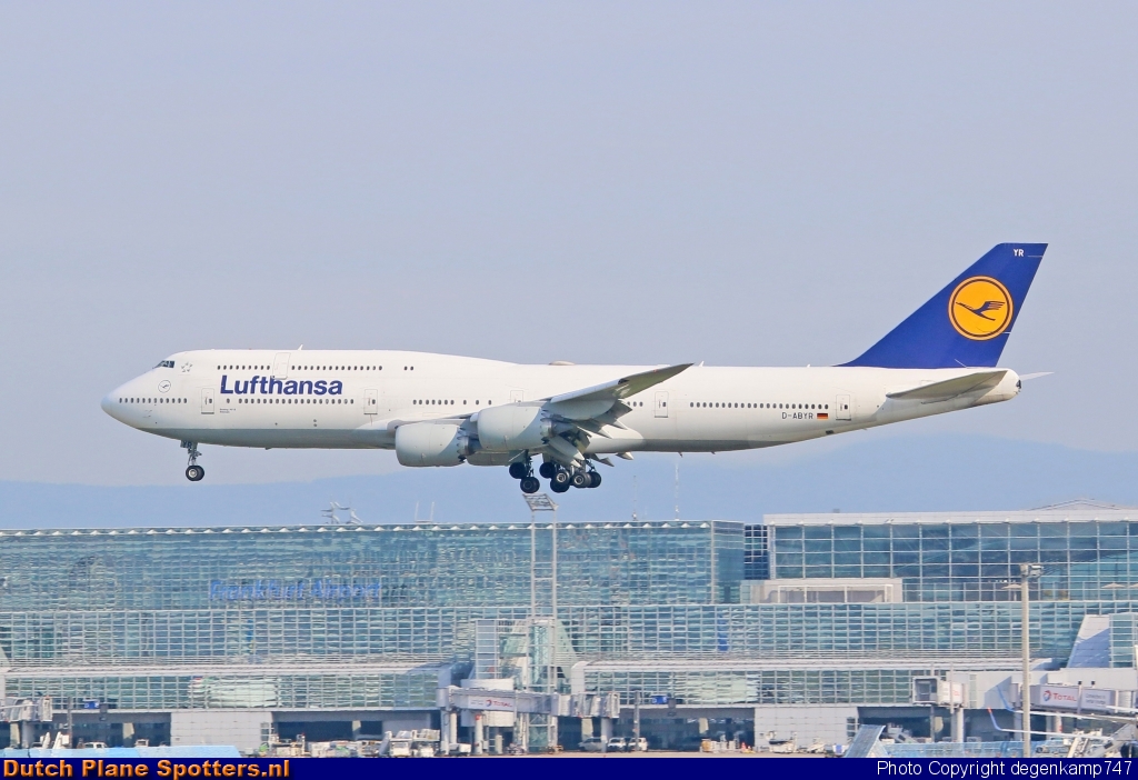 D-ABYR Boeing 747-8 Lufthansa by Herman Degenkamp