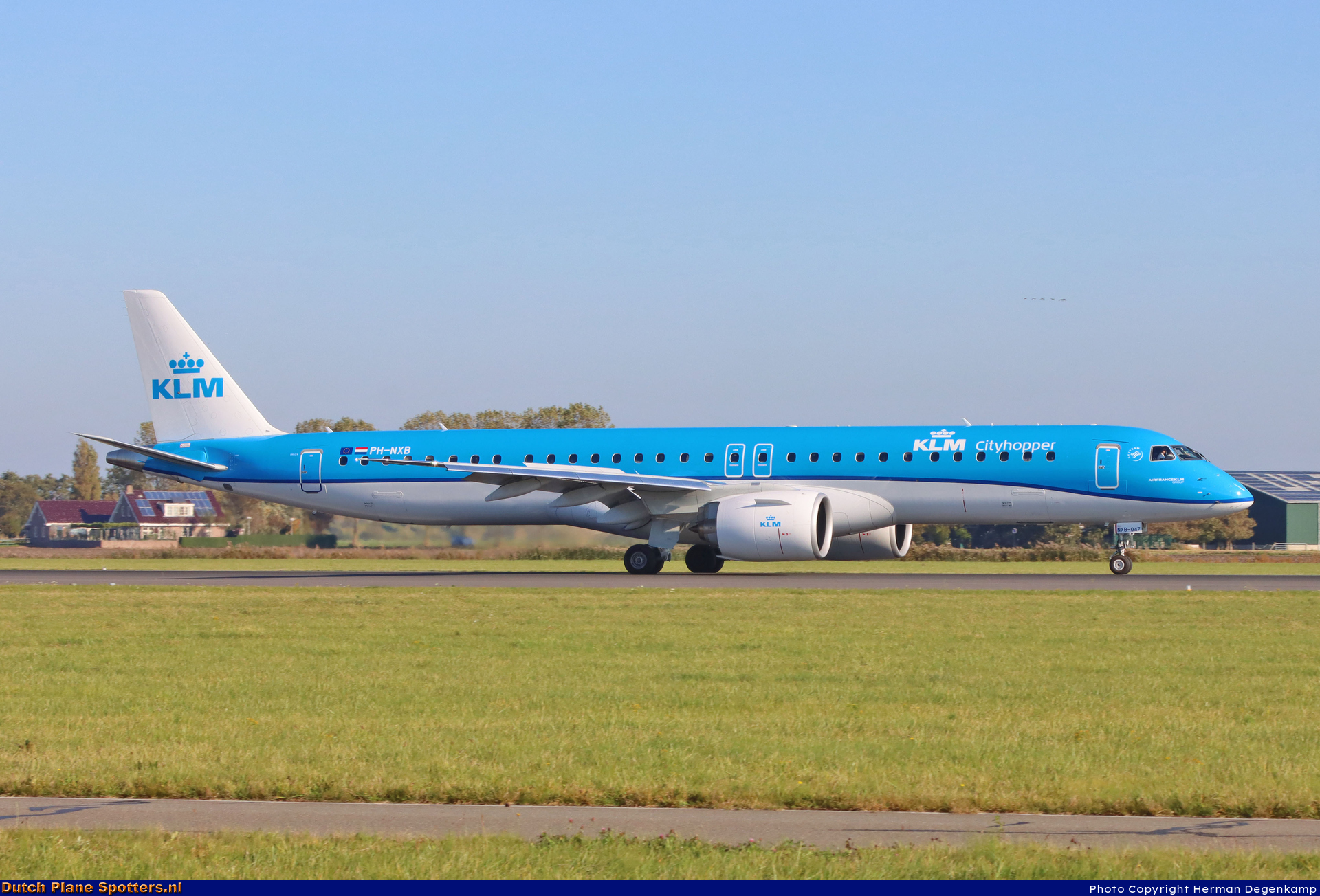 PH-NXB Embraer 195 E2 KLM Cityhopper by Herman Degenkamp