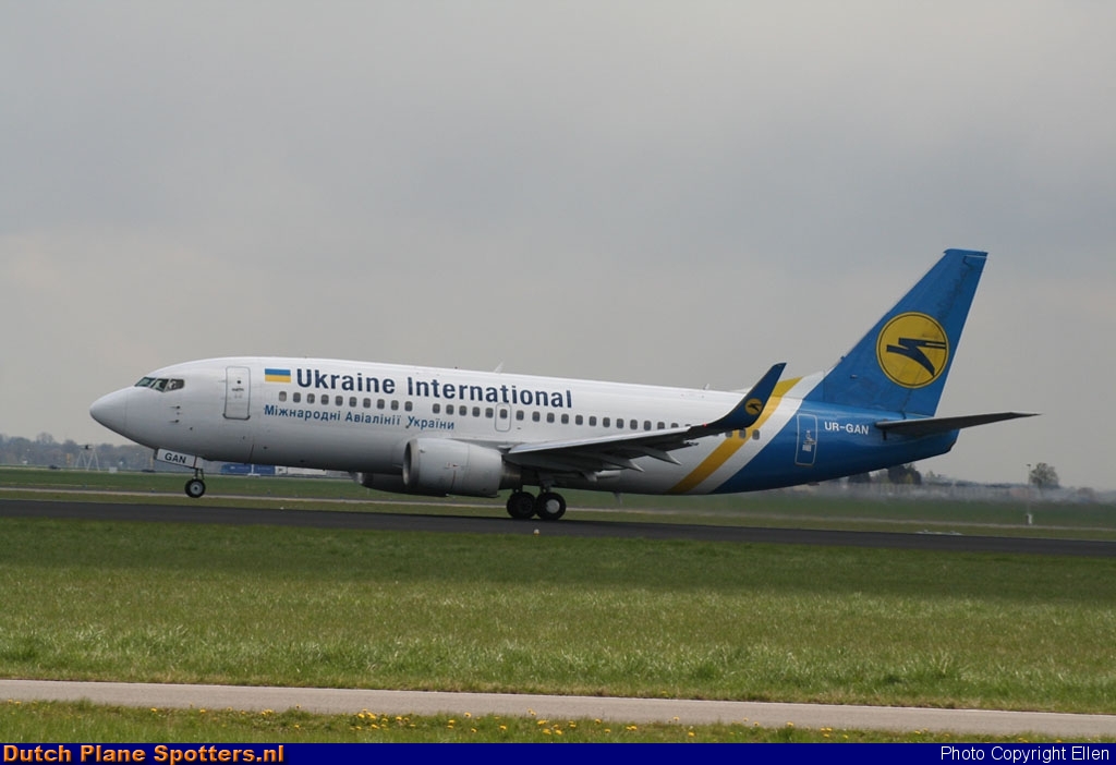UR-GAN Boeing 737-300 Ukraine International Airlines by Ellen