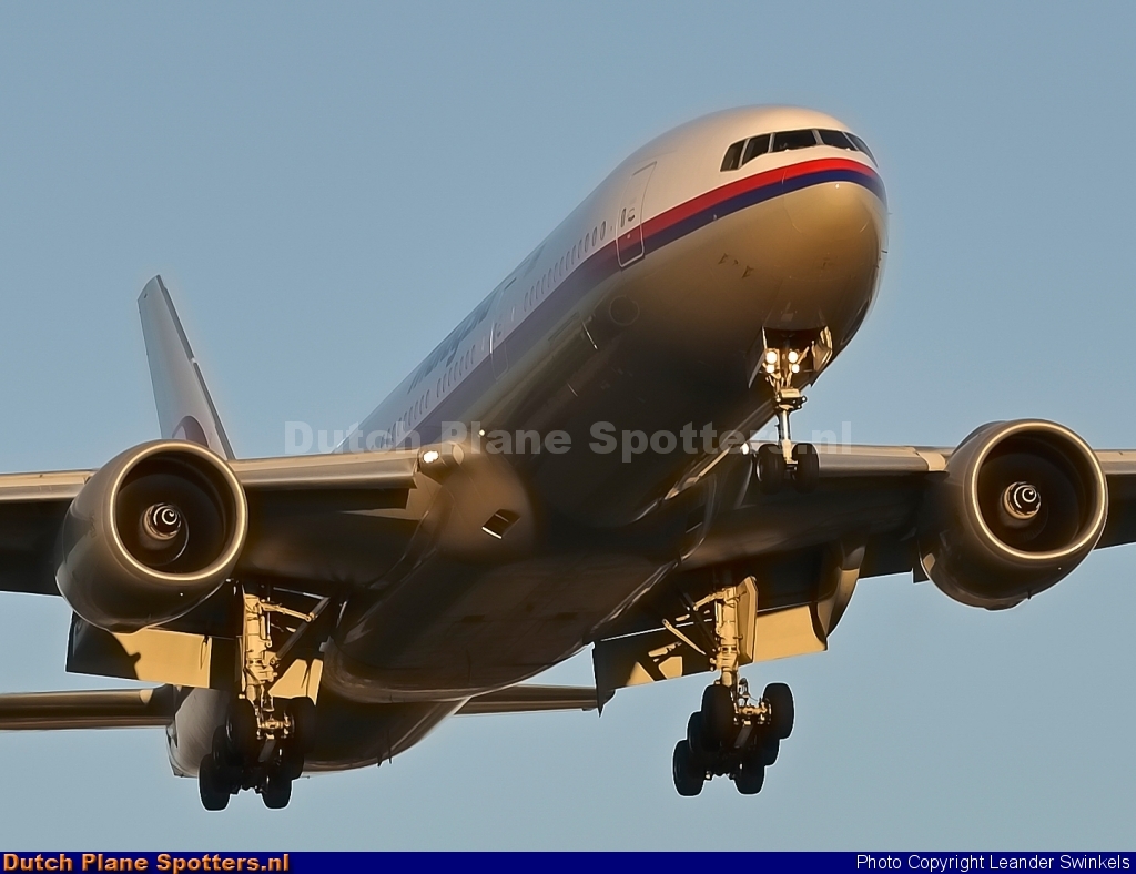 9M-MRI Boeing 777-200 Malaysia Airlines by Leander Swinkels
