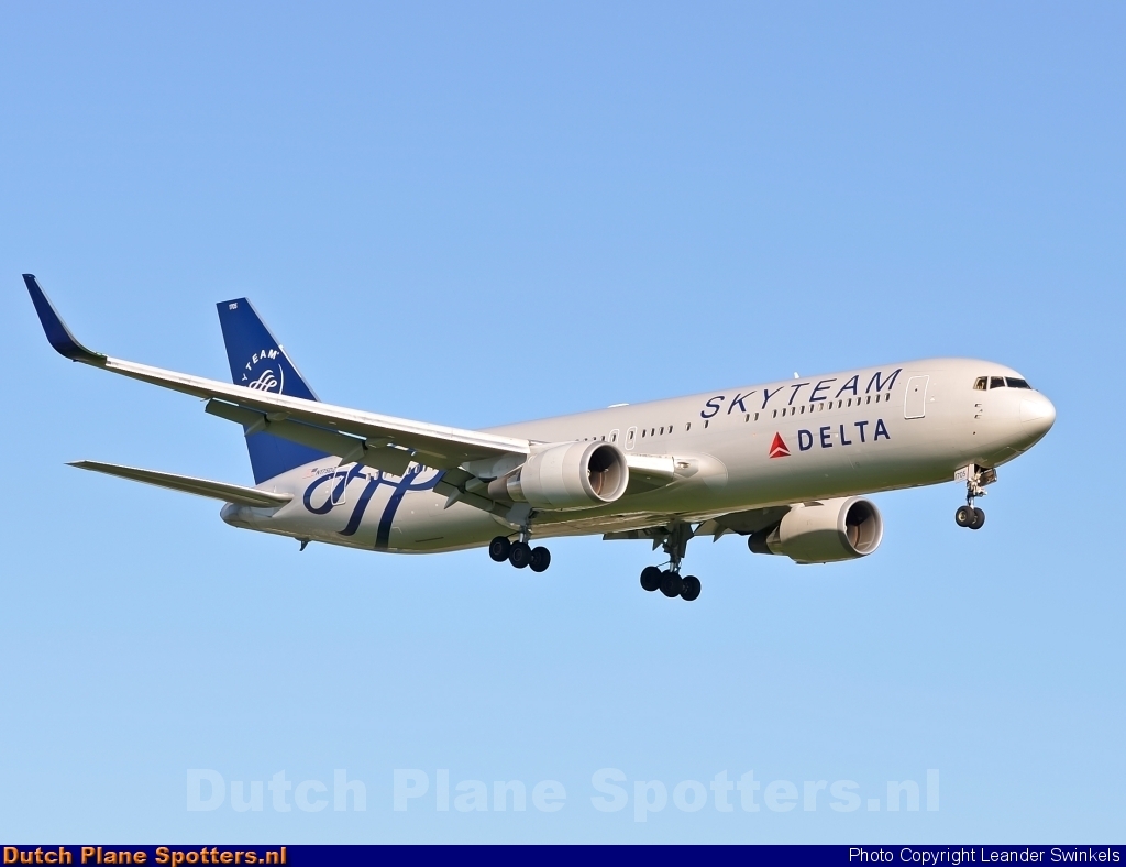 N175DZ Boeing 767-300 Delta Airlines by Leander Swinkels