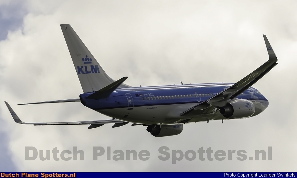 PH-BGL Boeing 737-700 KLM Royal Dutch Airlines by Leander Swinkels