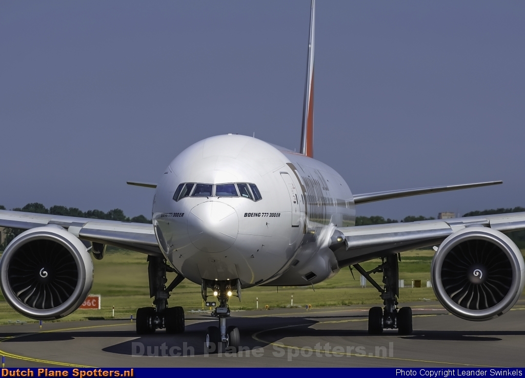 A6-EBX Boeing 777-300 Emirates by Leander Swinkels