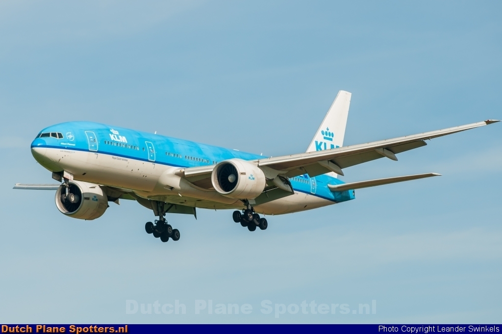 PH-BQA Boeing 777-200 KLM Royal Dutch Airlines by Leander Swinkels