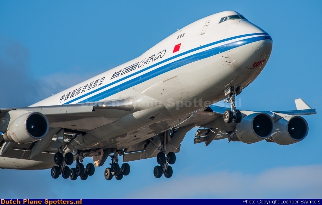 B-2475 Boeing 747-400 Air China Cargo by Leander Swinkels