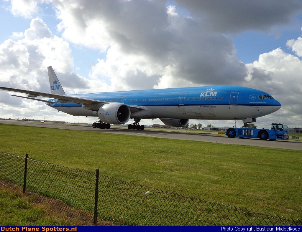 PH-BVB Boeing 777-300 KLM Royal Dutch Airlines by Bastiaan Middelkoop