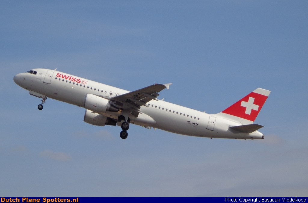 HB-JLQ Airbus A320 Swiss International Air Lines by Bastiaan Middelkoop