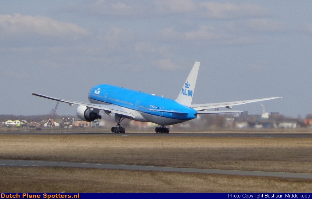 PH-BQE Boeing 777-200 KLM Royal Dutch Airlines by Bastiaan Middelkoop