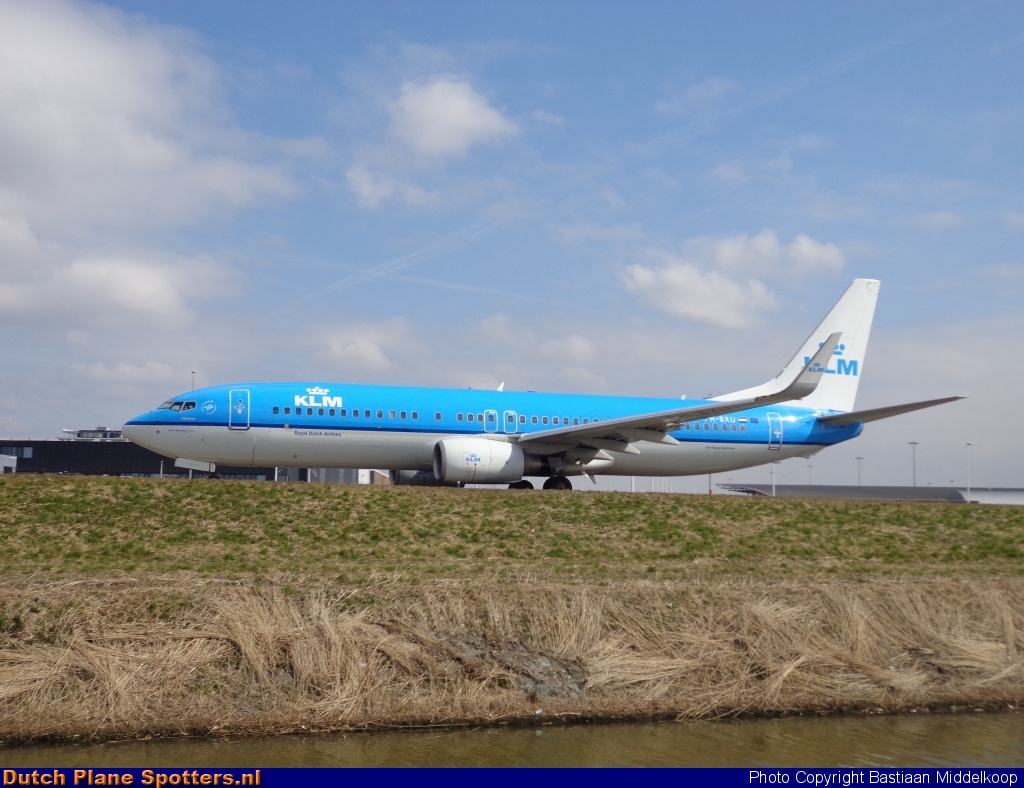 PH-BXU Boeing 737-800 KLM Royal Dutch Airlines by Bastiaan Middelkoop