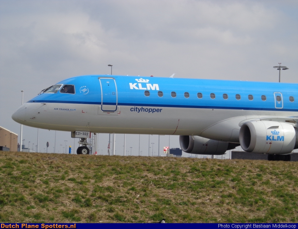 PH-EZI Embraer 190 KLM Cityhopper by Bastiaan Middelkoop