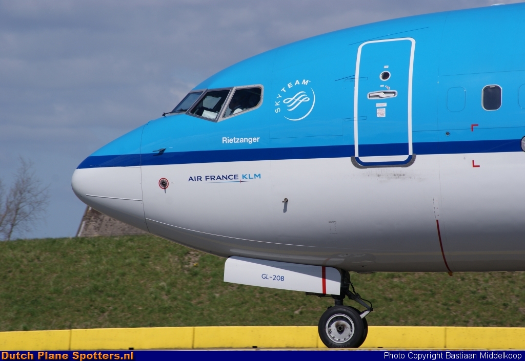 PH-BGL Boeing 737-700 KLM Royal Dutch Airlines by Bastiaan Middelkoop