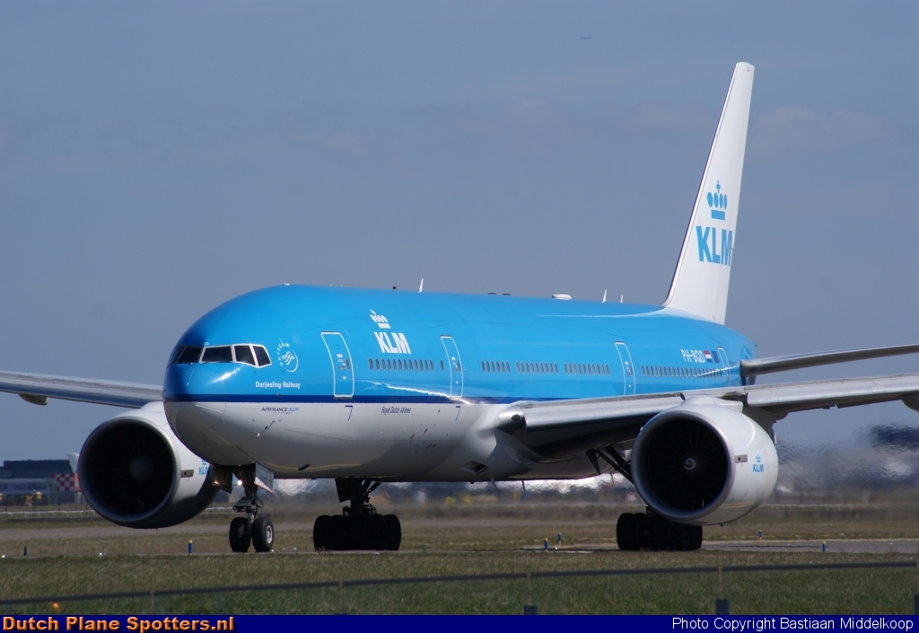 PH-BQD Boeing 777-200 KLM Royal Dutch Airlines by Bastiaan Middelkoop