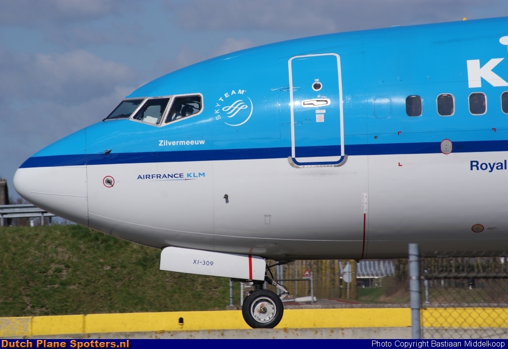 PH-BXI Boeing 737-800 KLM Royal Dutch Airlines by Bastiaan Middelkoop