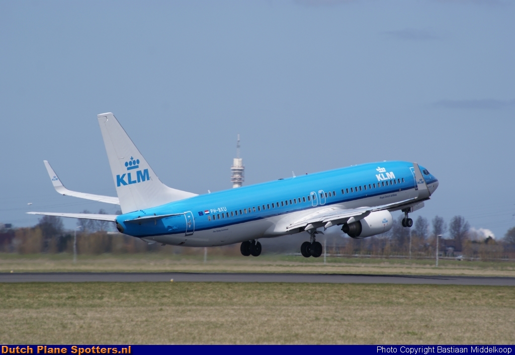PH-BXU Boeing 737-800 KLM Royal Dutch Airlines by Bastiaan Middelkoop
