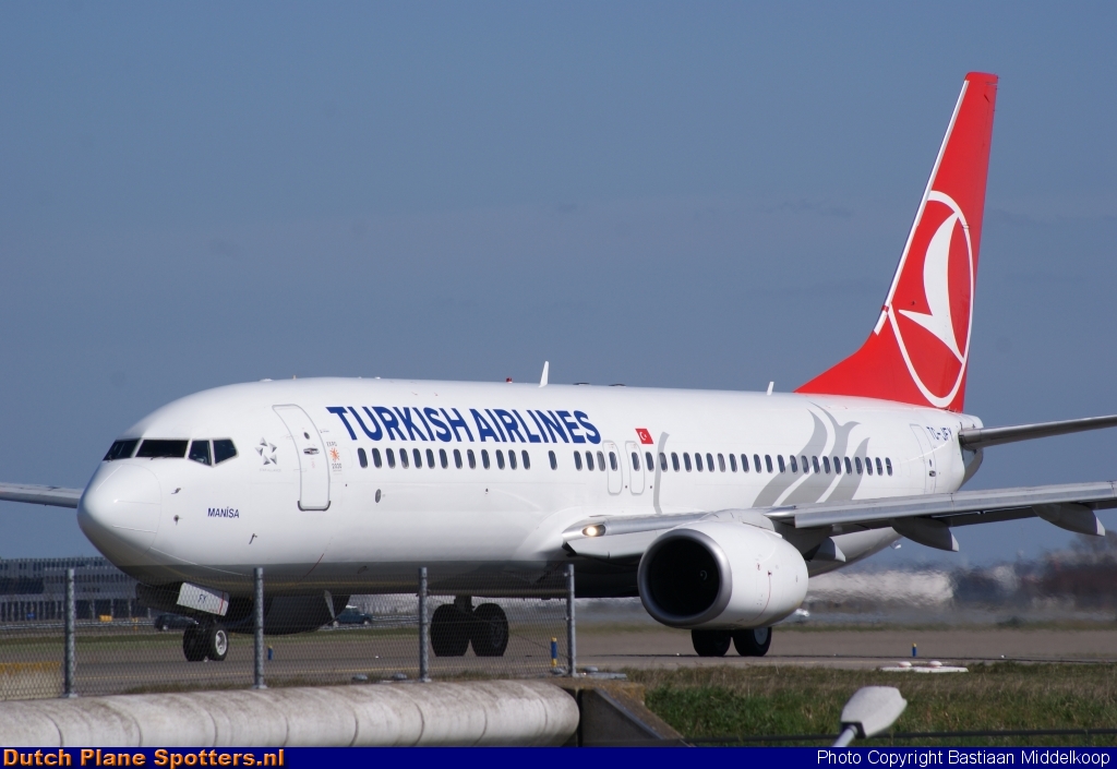 TC-JFY Boeing 737-800 Turkish Airlines by Bastiaan Middelkoop