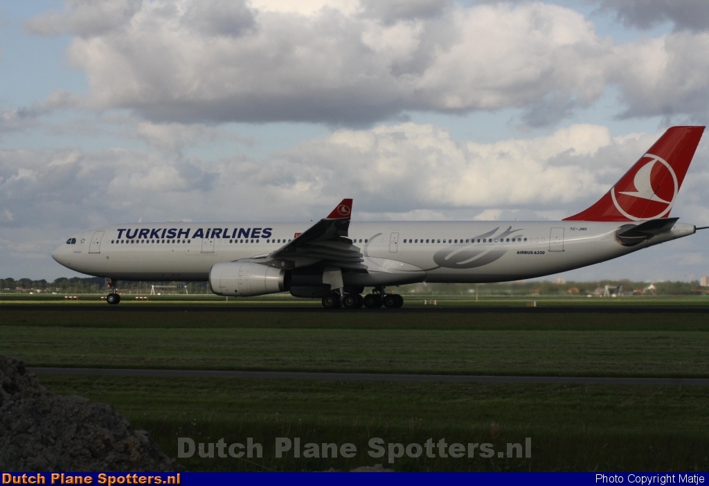 TC-JNH Airbus A330-300 Turkish Airlines by Matje