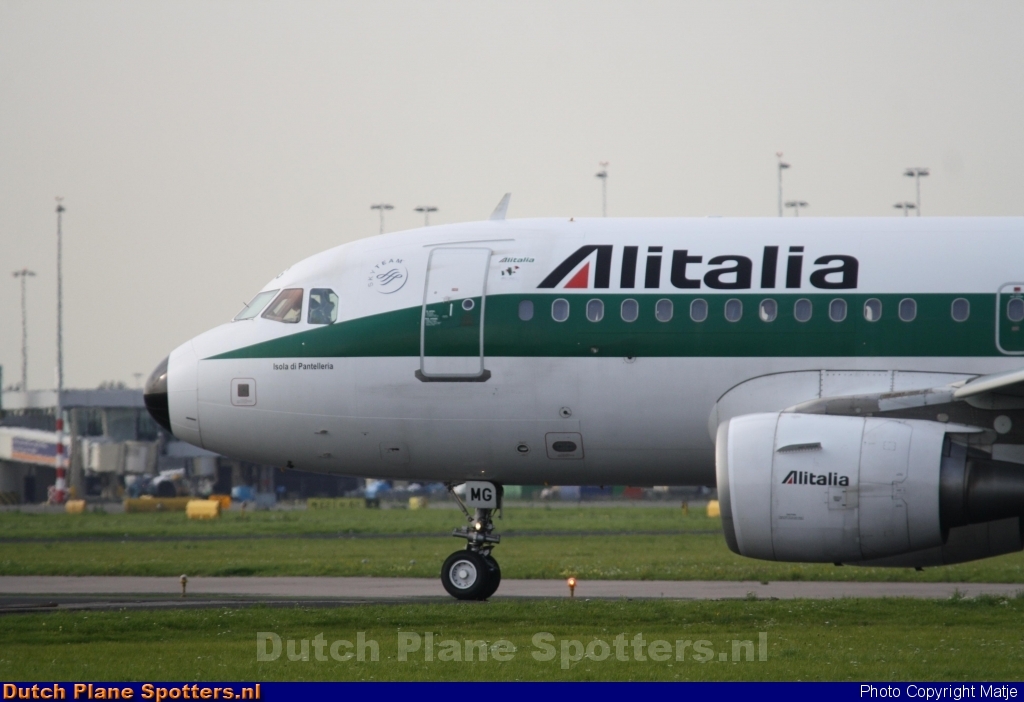 EI-IMG Airbus A319 Alitalia by Matje