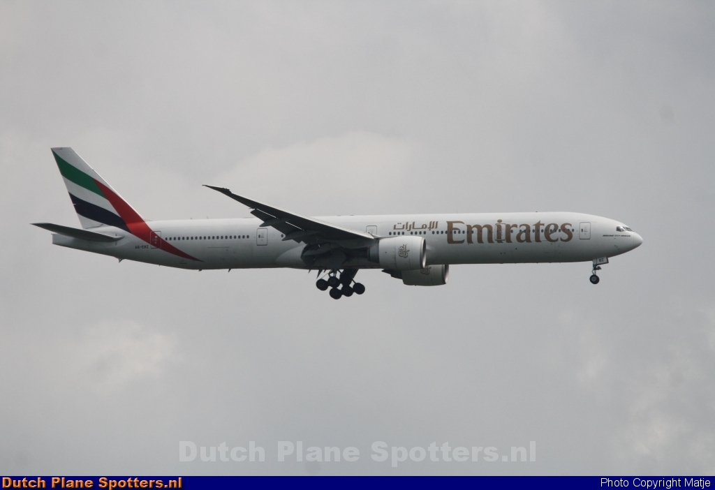 A6-EBZ Boeing 777-300 Emirates by Matje