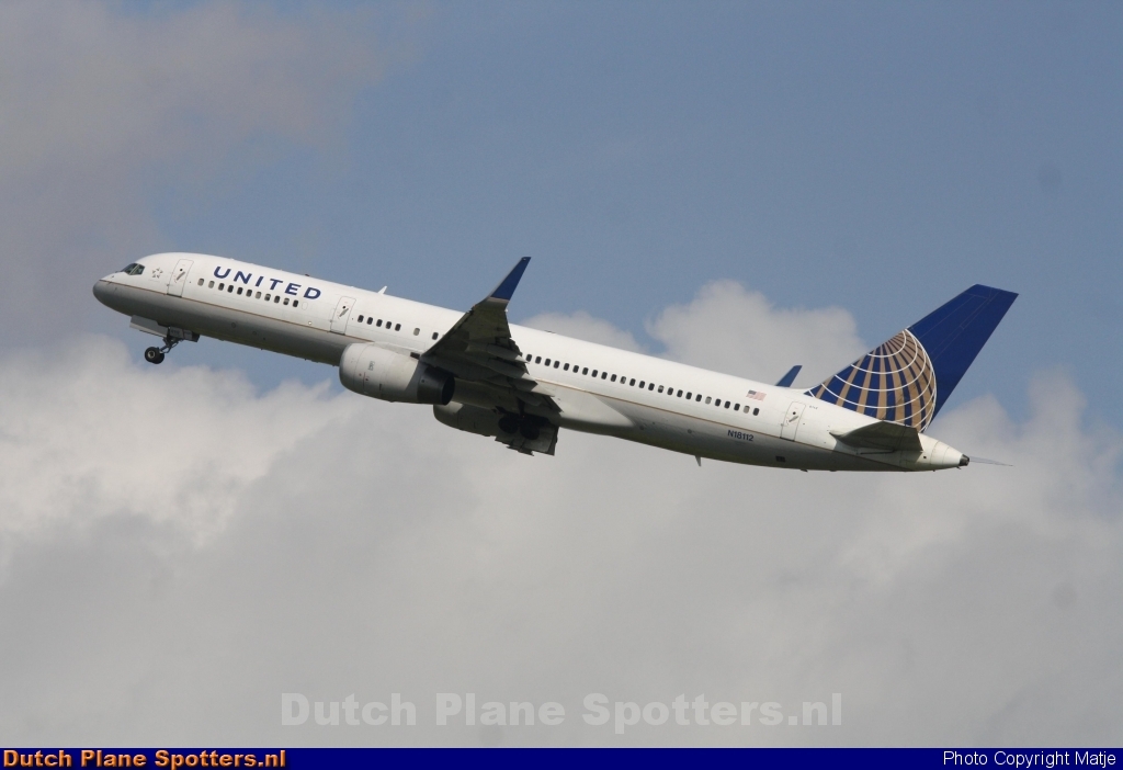 N18112 Boeing 757-200 United Airlines by Matje